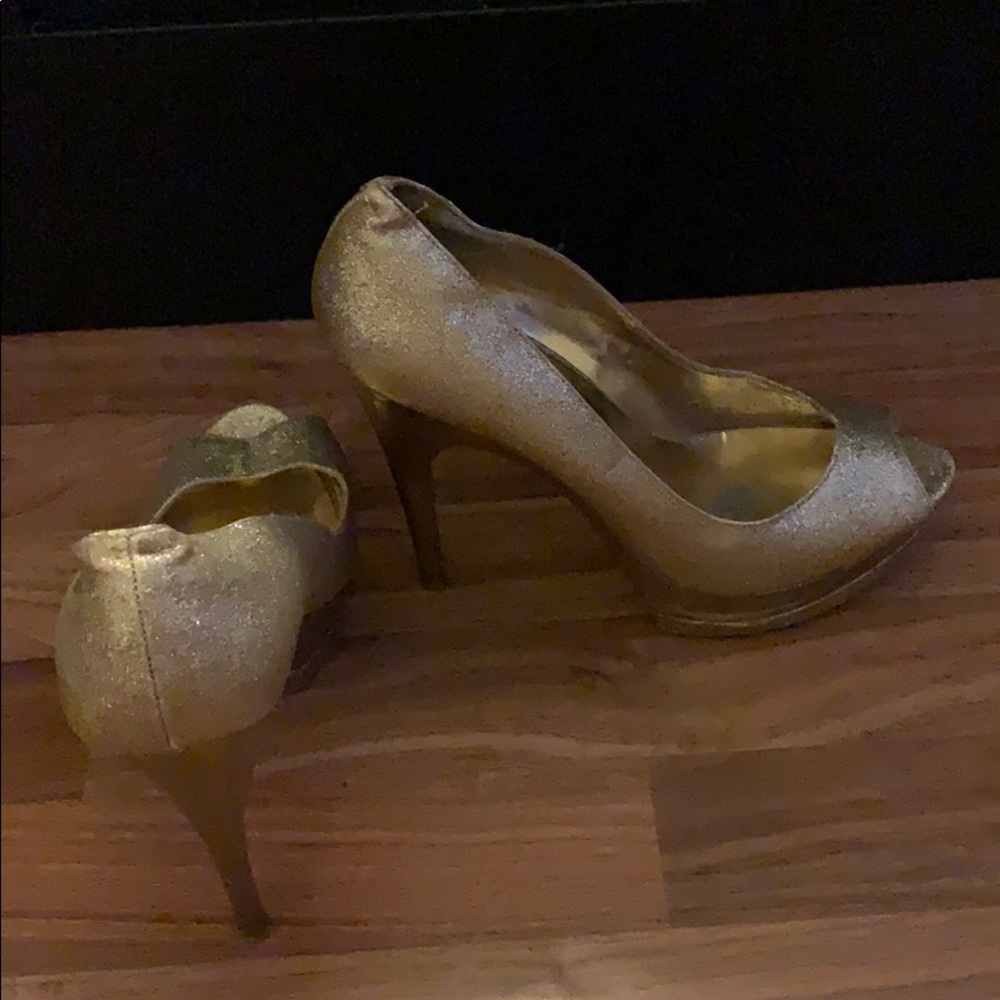 heels - Picture 4 of 6